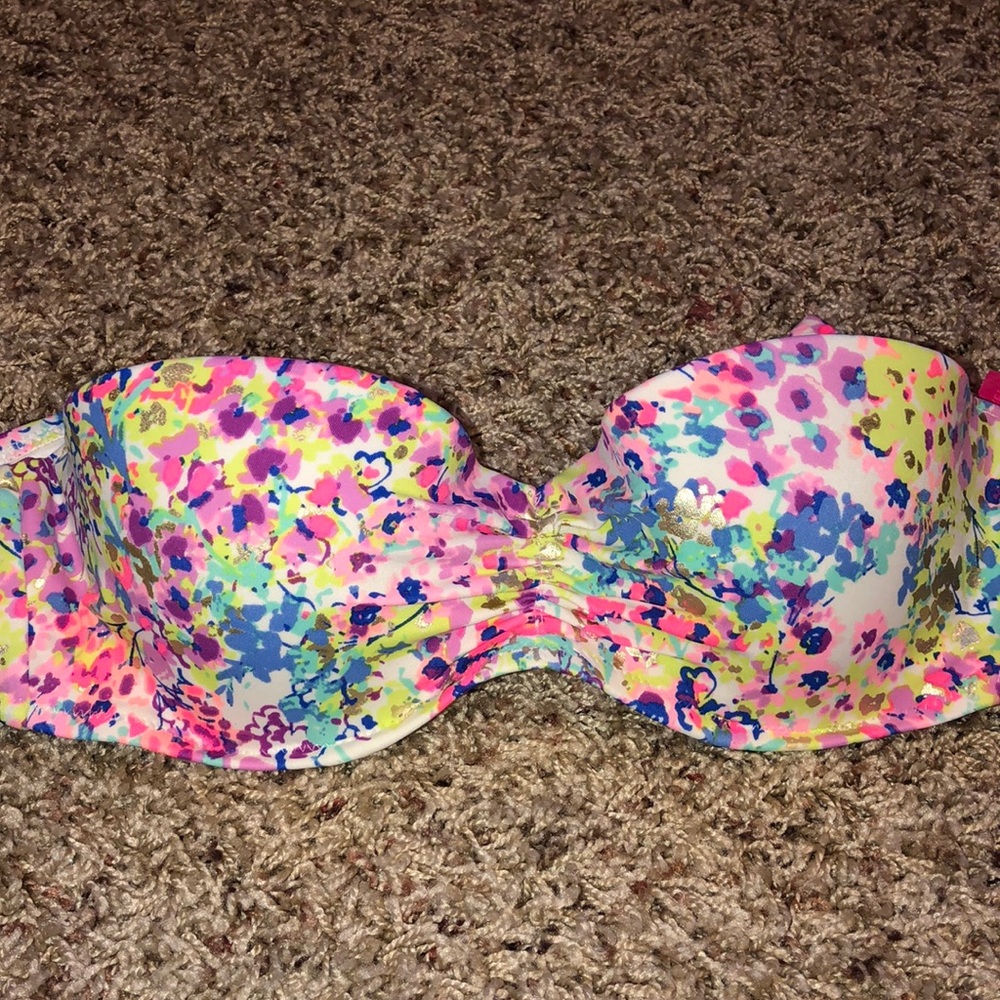 Floral Victoria’s Secret bikini top